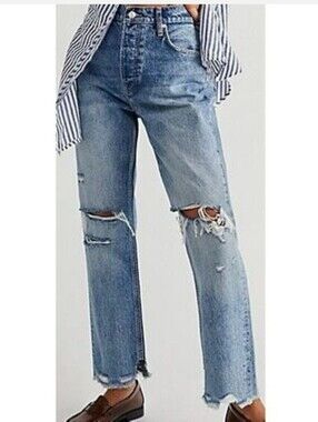 NWOT, TAPERED BAGGY BOYFRIEND JEANS